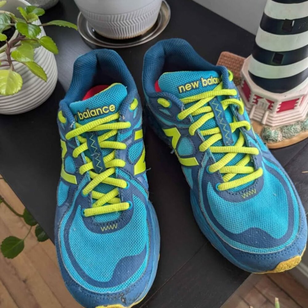 New balance sneakers size 8